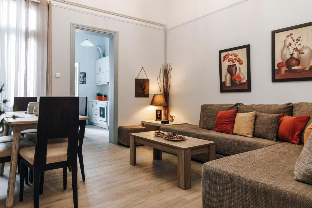Monastiraki-Psiri, Old Town, 3-Bdr Apt, Sleep 6-10P, Spacious Court Yard Athen Eksteriør bilde