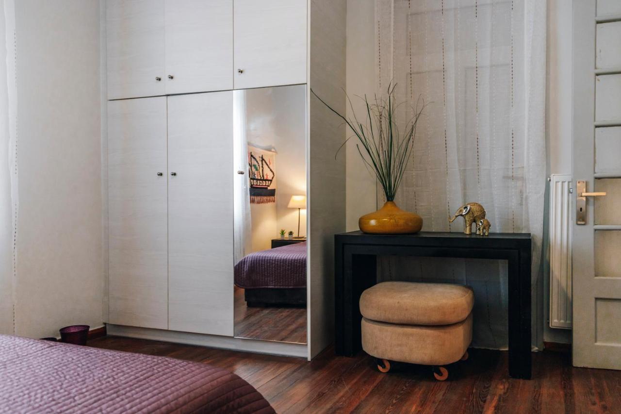 Monastiraki-Psiri, Old Town, 3-Bdr Apt, Sleep 6-10P, Spacious Court Yard Athen Eksteriør bilde