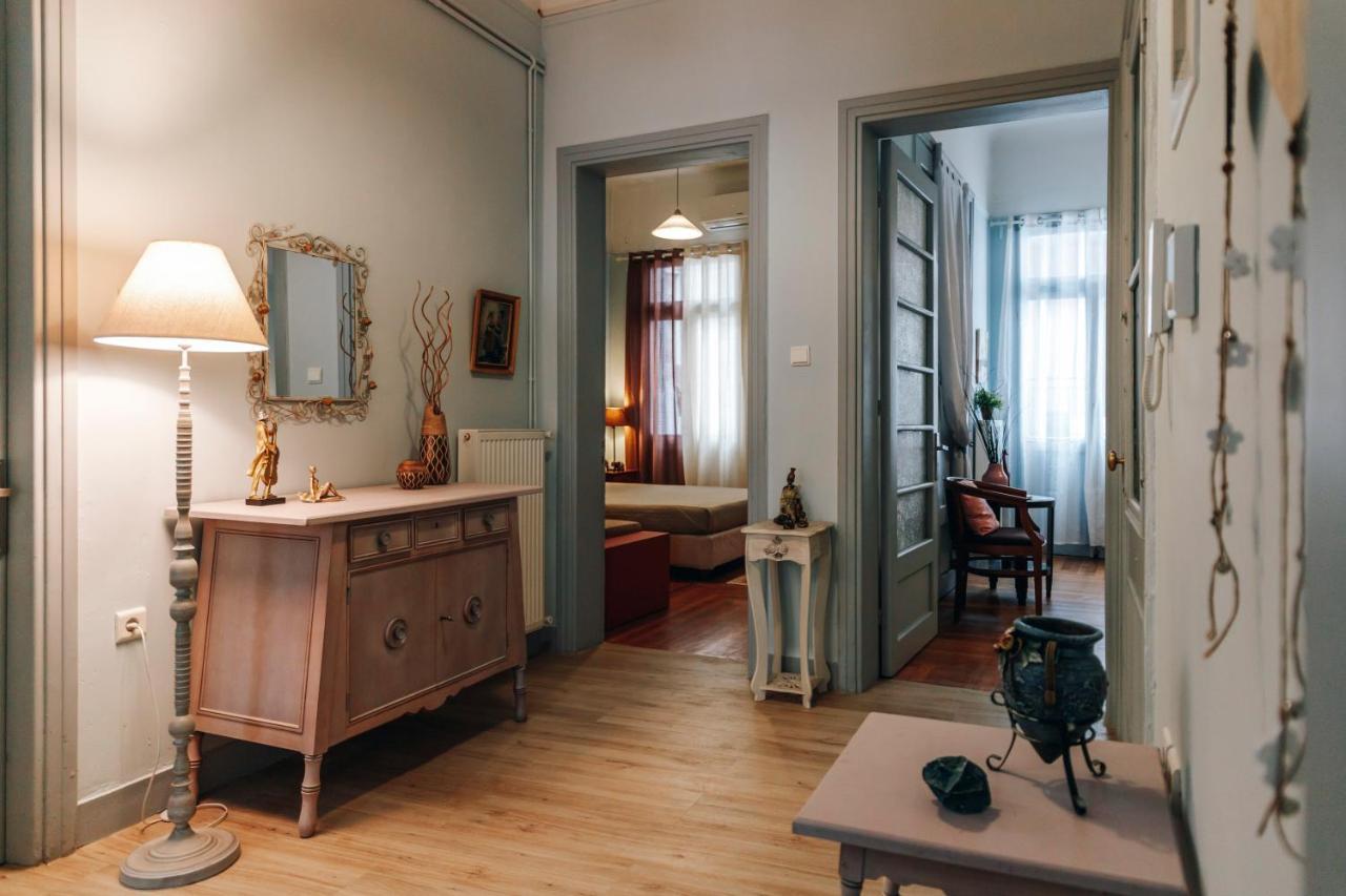 Monastiraki-Psiri, Old Town, 3-Bdr Apt, Sleep 6-10P, Spacious Court Yard Athen Eksteriør bilde