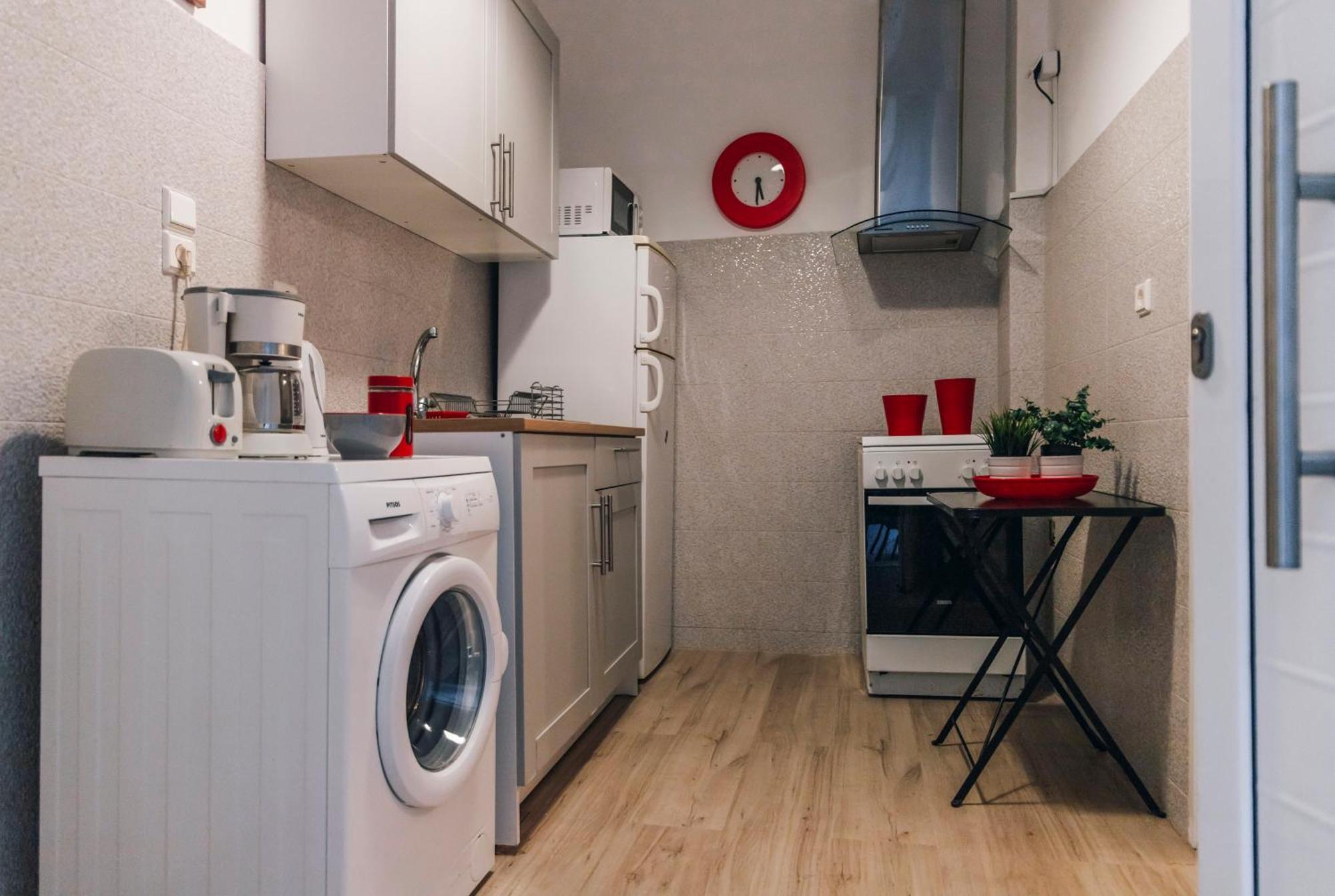 Monastiraki-Psiri, Old Town, 3-Bdr Apt, Sleep 6-10P, Spacious Court Yard Athen Eksteriør bilde