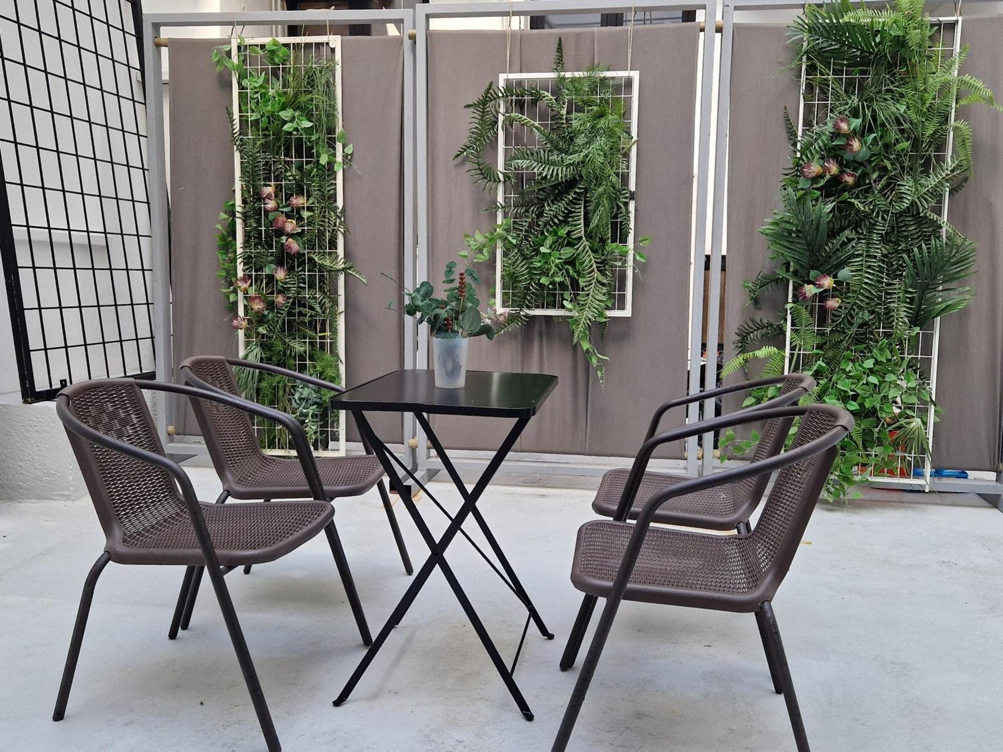 Monastiraki-Psiri, Old Town, 3-Bdr Apt, Sleep 6-10P, Spacious Court Yard Athen Eksteriør bilde